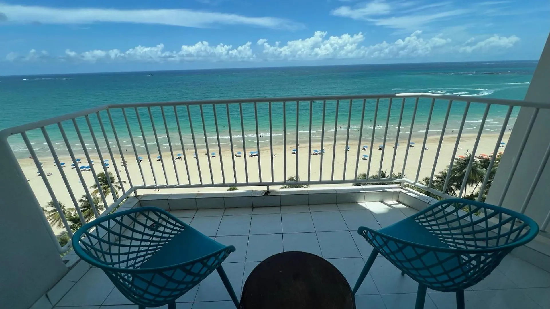 Gorgeous Ocean View 1Br W/Beach Acess & Pool location